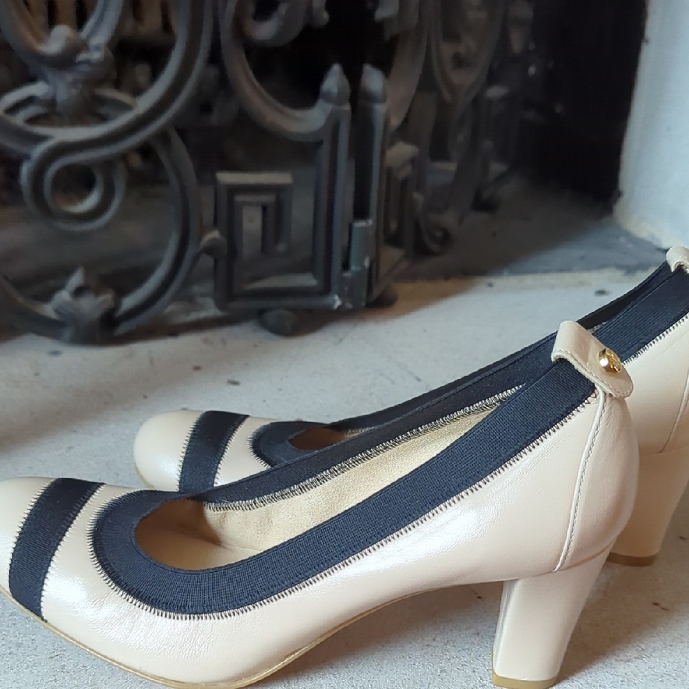 Stuart Weitzman Cream and Black Ballet Women's Heels